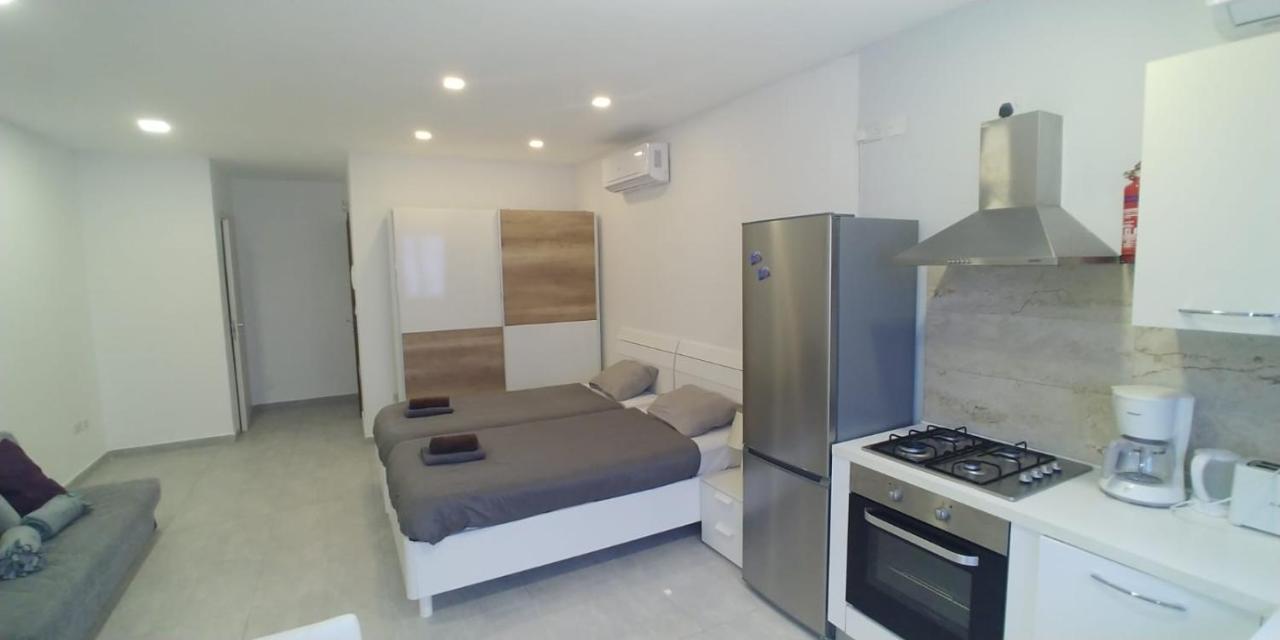 Wonderful Apartments With Shared Jacuzzi And Panorama Rooftop Gzira Екстер'єр фото